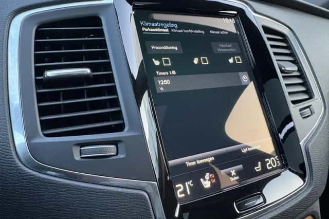 Volvo XC90 (2021) thumbnail 20