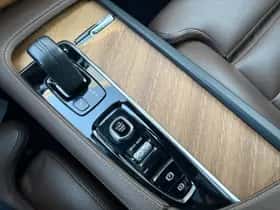 Volvo XC90 thumbnail 21