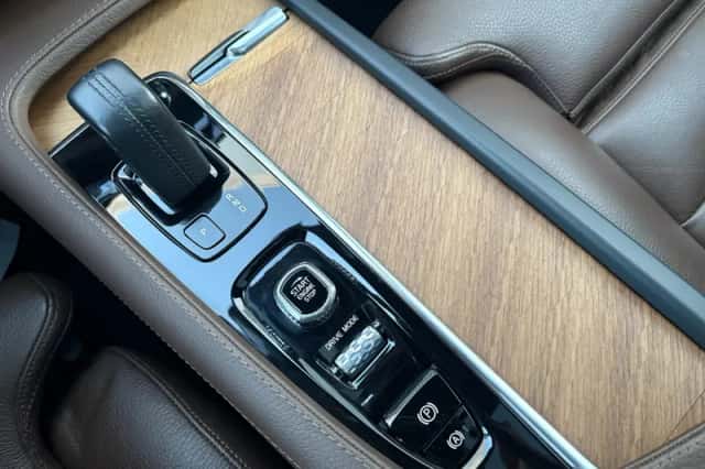 Volvo XC90 (2021) thumbnail 22