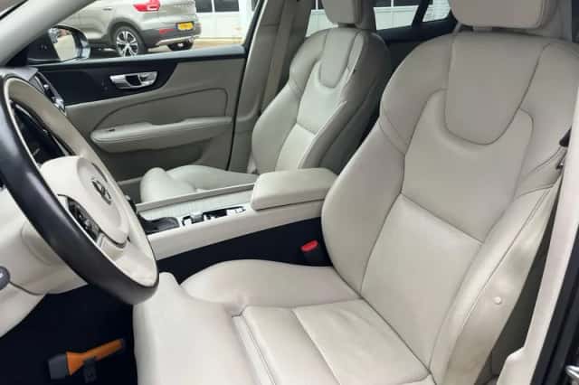 Volvo V60 (2019) thumbnail 12