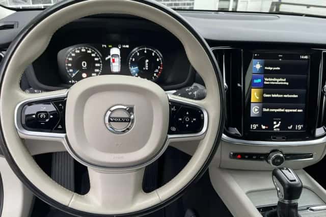 Volvo V60 (2019) thumbnail 18