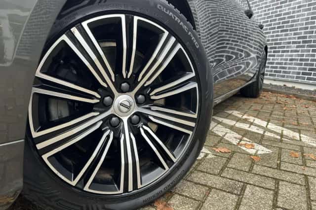 Volvo V60 (2019) thumbnail 24