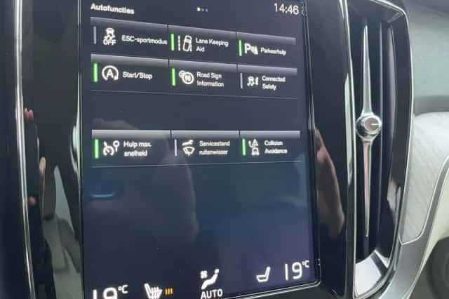 Volvo V60 (2019) thumbnail 8