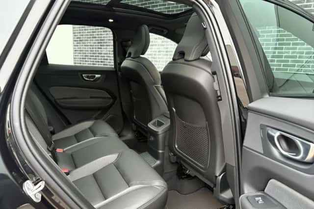 Volvo XC60 (2025) thumbnail 11