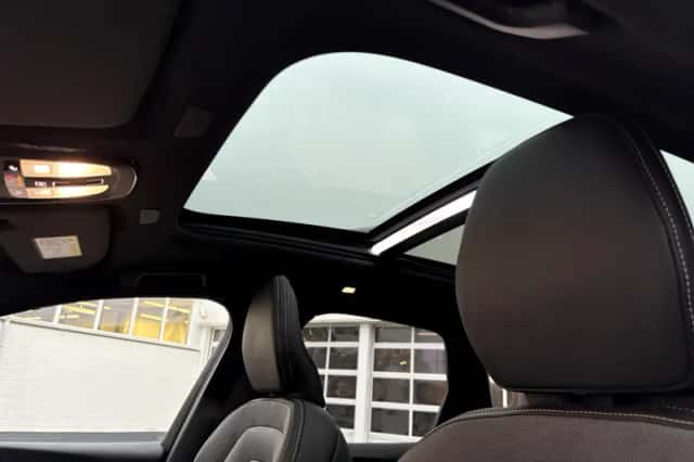 Volvo XC60 (2025) thumbnail 30
