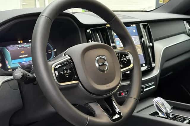 Volvo XC60 (2025) thumbnail 34
