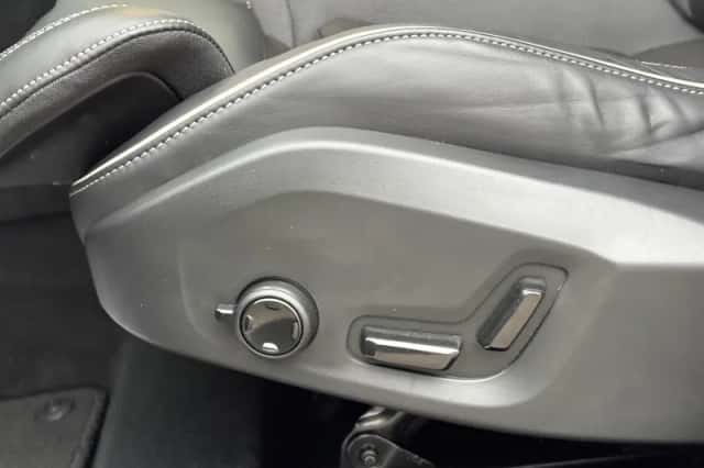 Volvo XC60 (2025) thumbnail 9