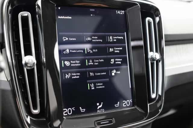 Volvo XC40 (2020) thumbnail 37