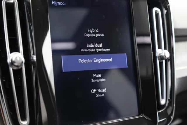 Volvo XC40 (2020) thumbnail 39