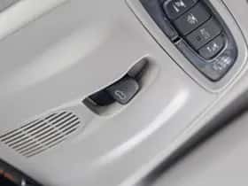 Volvo XC40 (2020) thumbnail 43