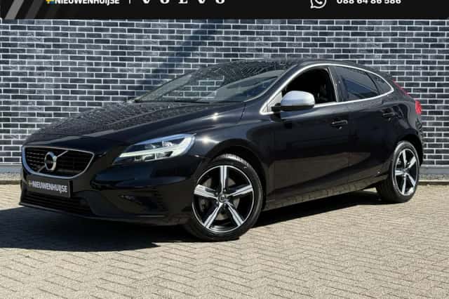 Volvo V40 (2019) thumbnail 1
