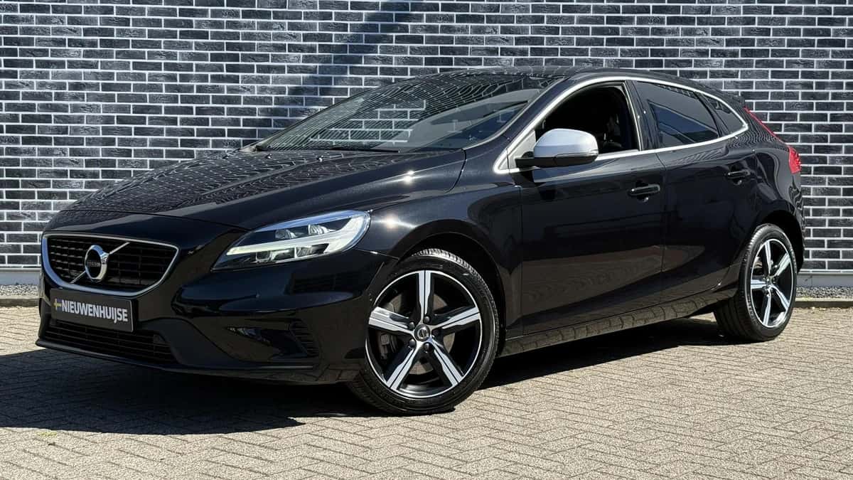 Volvo V40 — foto 1