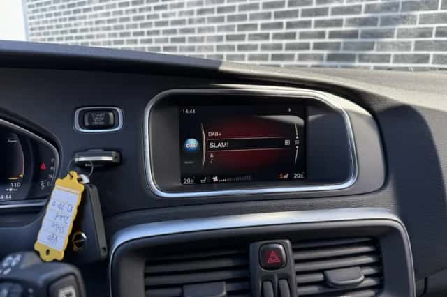 Volvo V40 (2019) thumbnail 11