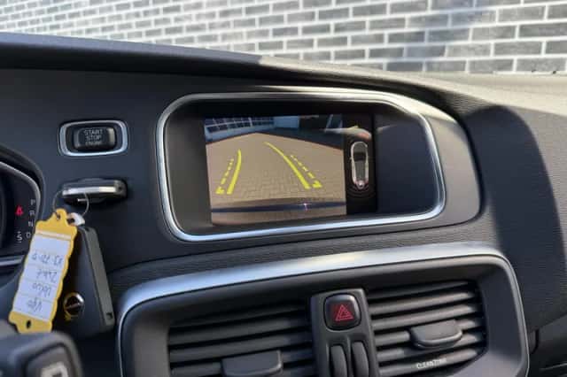Volvo V40 (2019) thumbnail 16