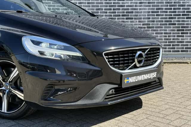 Volvo V40 (2019) thumbnail 19