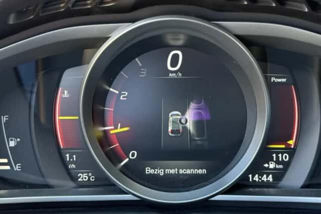 Volvo V40 (2019) thumbnail 23