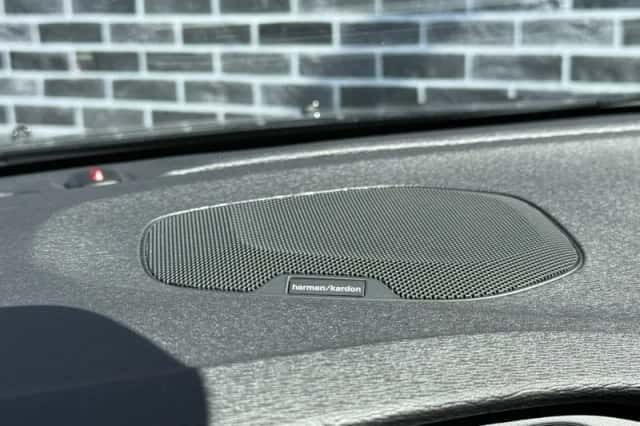 Volvo V40 (2019) thumbnail 24