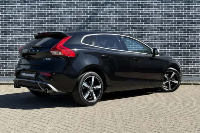 Volvo V40 (2019) thumbnail 4