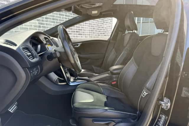 Volvo V40 (2019) thumbnail 5