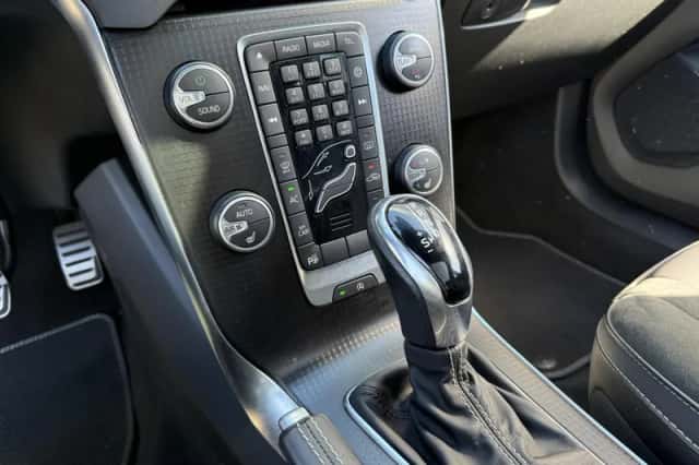 Volvo V40 (2019) thumbnail 9