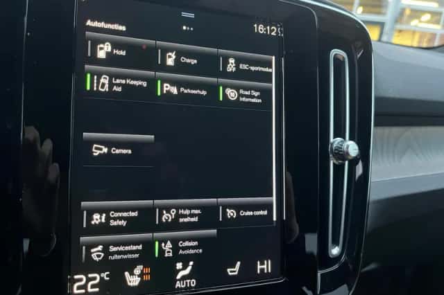 Volvo XC40 (2022) thumbnail 20