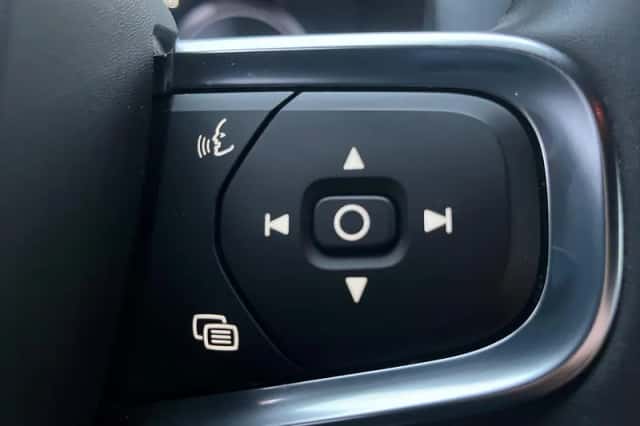 Volvo XC40 (2022) thumbnail 23