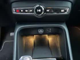 Volvo XC40 thumbnail 24