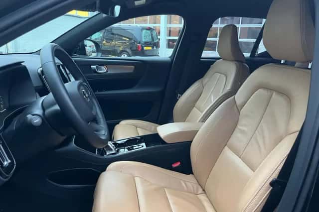 Volvo XC40 (2022) thumbnail 7