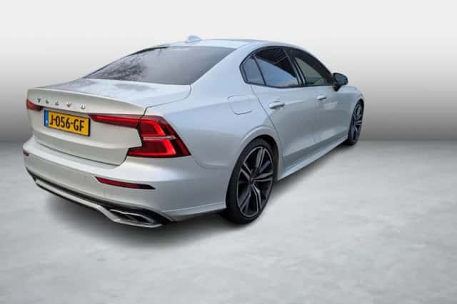 Volvo S60 (2020) thumbnail 3