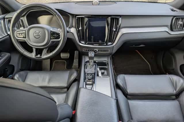 Volvo S60 (2020) thumbnail 4