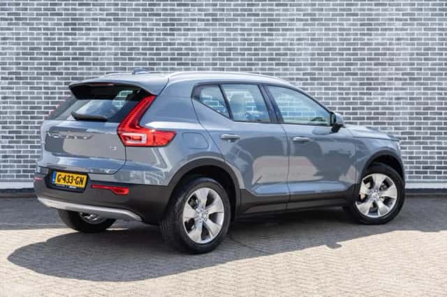 Volvo XC40 (2019) thumbnail 3