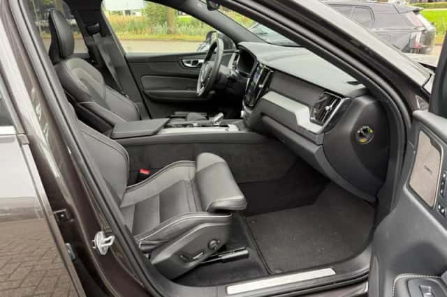 Volvo XC60 (2024) thumbnail 13