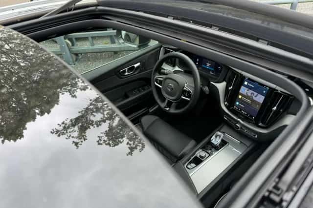 Volvo XC60 (2024) thumbnail 17