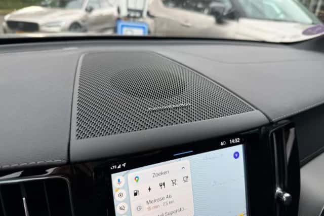 Volvo XC60 (2024) thumbnail 8