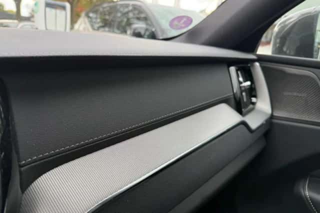 Volvo XC60 (2024) thumbnail 10