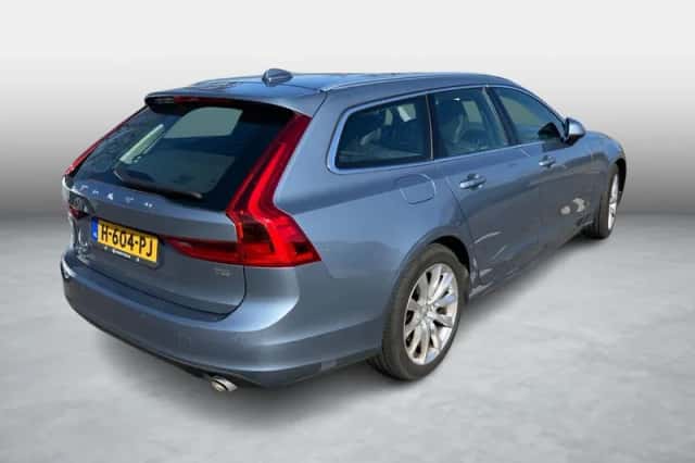 Volvo V90 (2018) thumbnail 5