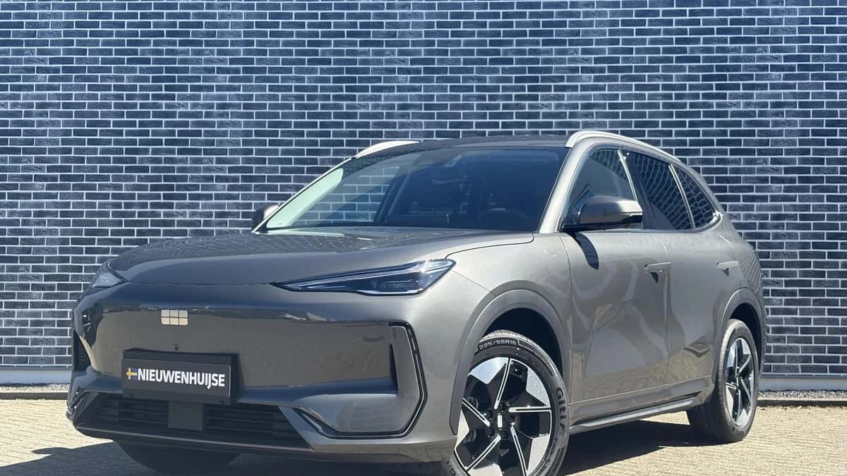 Geely E5 — foto 1