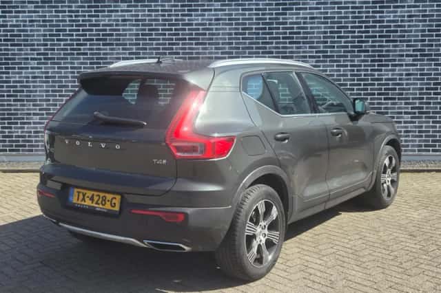 Volvo XC40 (2018) thumbnail 3