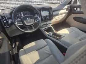 Volvo XC40 thumbnail 5