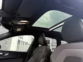 Volvo XC60 (2023) thumbnail 11
