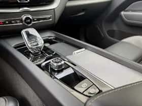 Volvo XC60 (2023) thumbnail 22