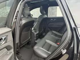 Volvo XC60 (2023) thumbnail 8