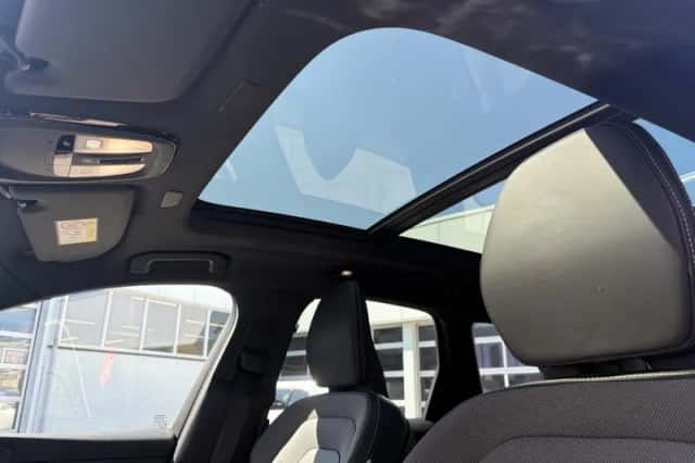 Volvo XC60 (2021) thumbnail 15