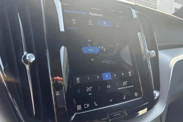 Volvo XC60 (2021) thumbnail 21