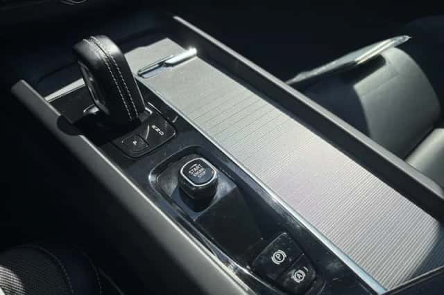 Volvo XC60 (2021) thumbnail 23
