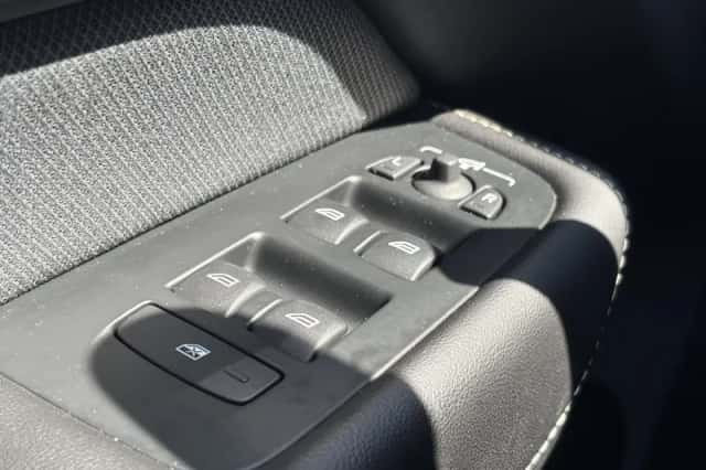Volvo XC60 (2021) thumbnail 29