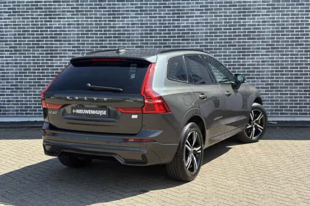 Volvo XC60 (2021) thumbnail 7