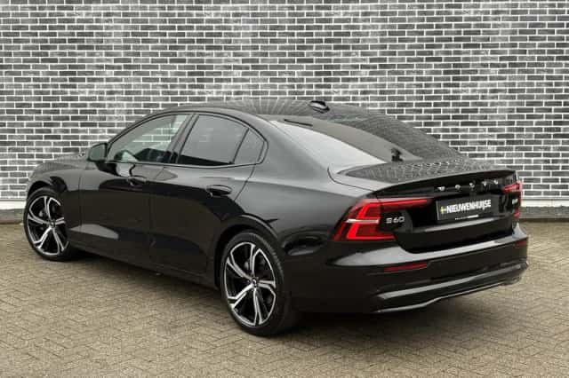 Volvo S60 (2024) thumbnail 4