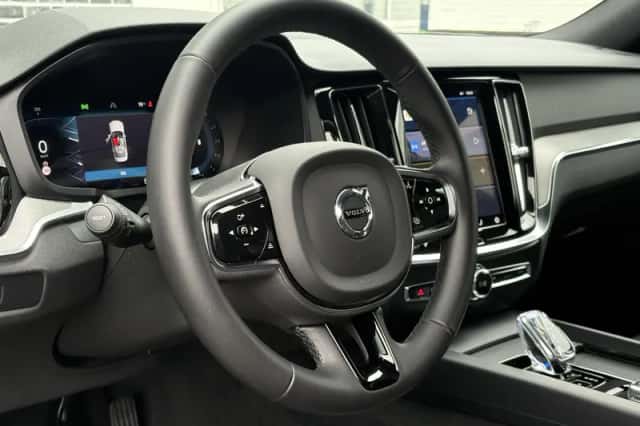 Volvo S60 (2024) thumbnail 37