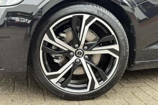 Volvo S60 (2024) thumbnail 6